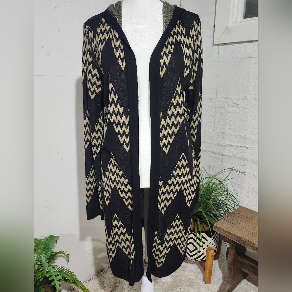 Allison Brittney Chevron Patterned Hooded lightweight Cardigan Size Large‎